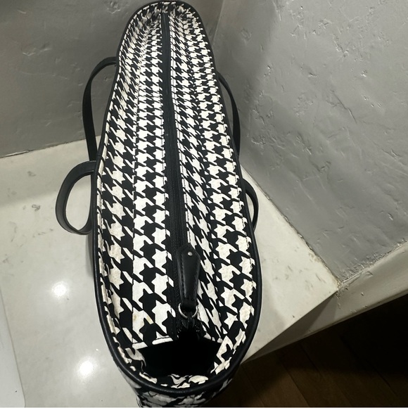 Vera Bradley Black White XL Weekender Travel Bag 25x15x8 - Picture 11 of 16